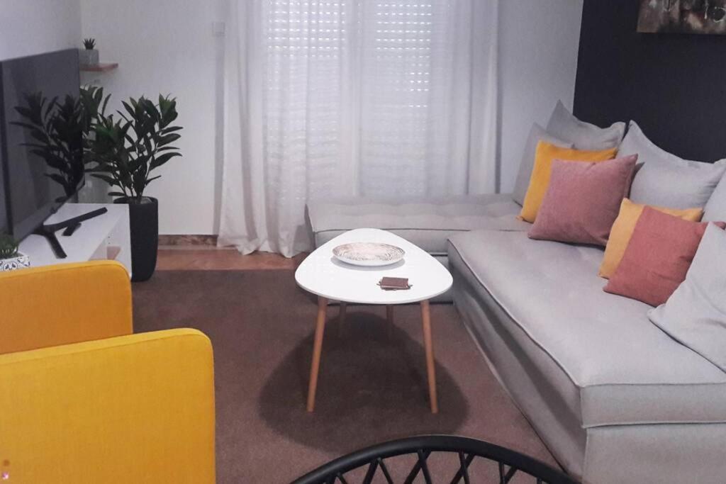 Elegant & Charming Apt. In The Hilton Area Apartment Athens Exterior photo