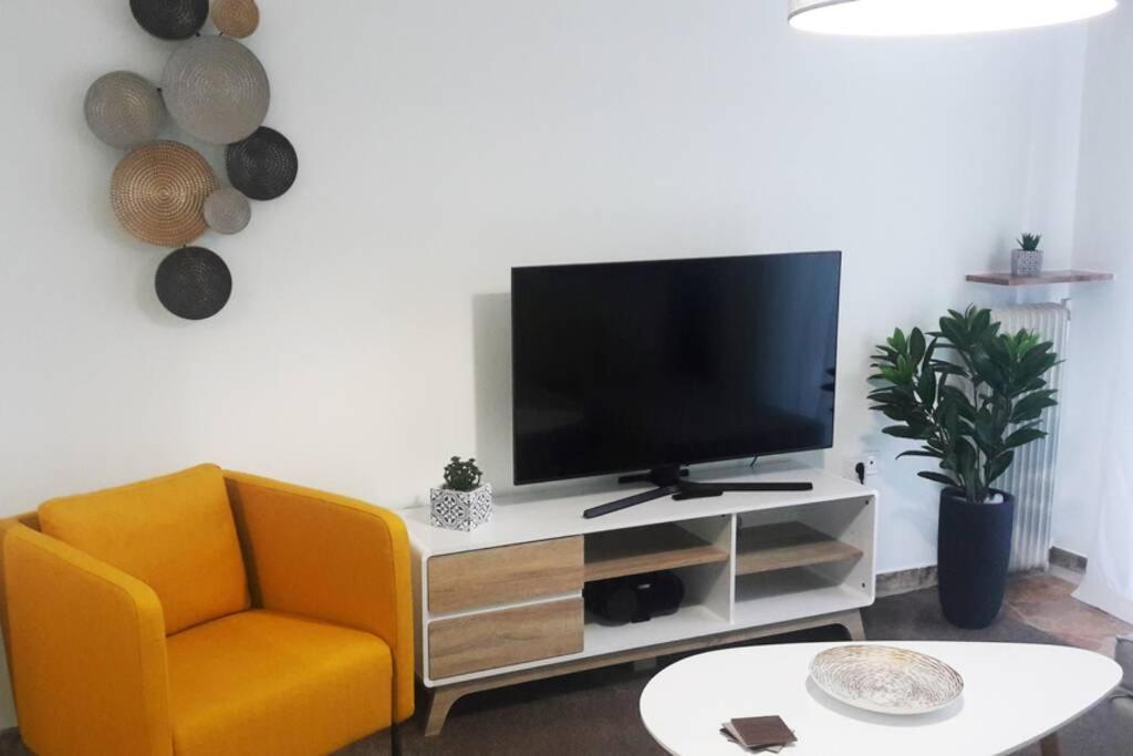 Elegant & Charming Apt. In The Hilton Area Apartment Athens Exterior photo