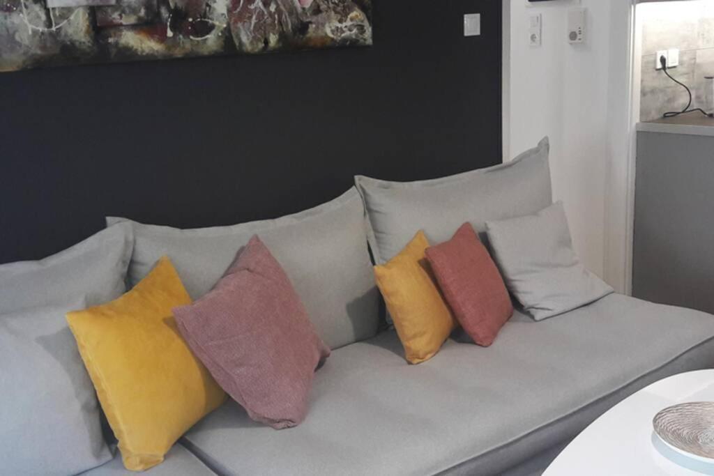 Elegant & Charming Apt. In The Hilton Area Apartment Athens Exterior photo